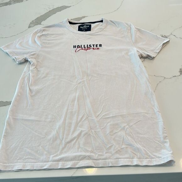 Hollister California White Medium Shirt. Super soft. - Picture 2 of 4